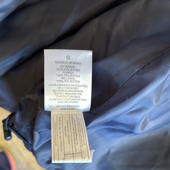 Women’s Lightweight Puffer Jacket - Picture 6 of 8